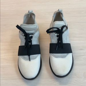 Kendall & Kylie hightop sneakers 8.5 medium
